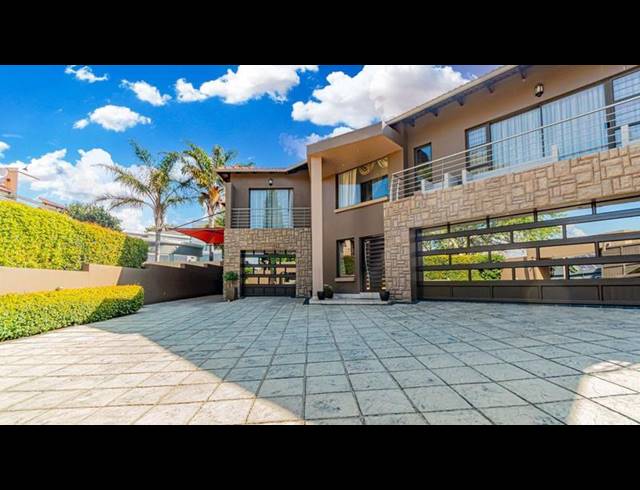 4 BEDROOM HOUSE FOR SALE IN MEYERSDAL ESTATE